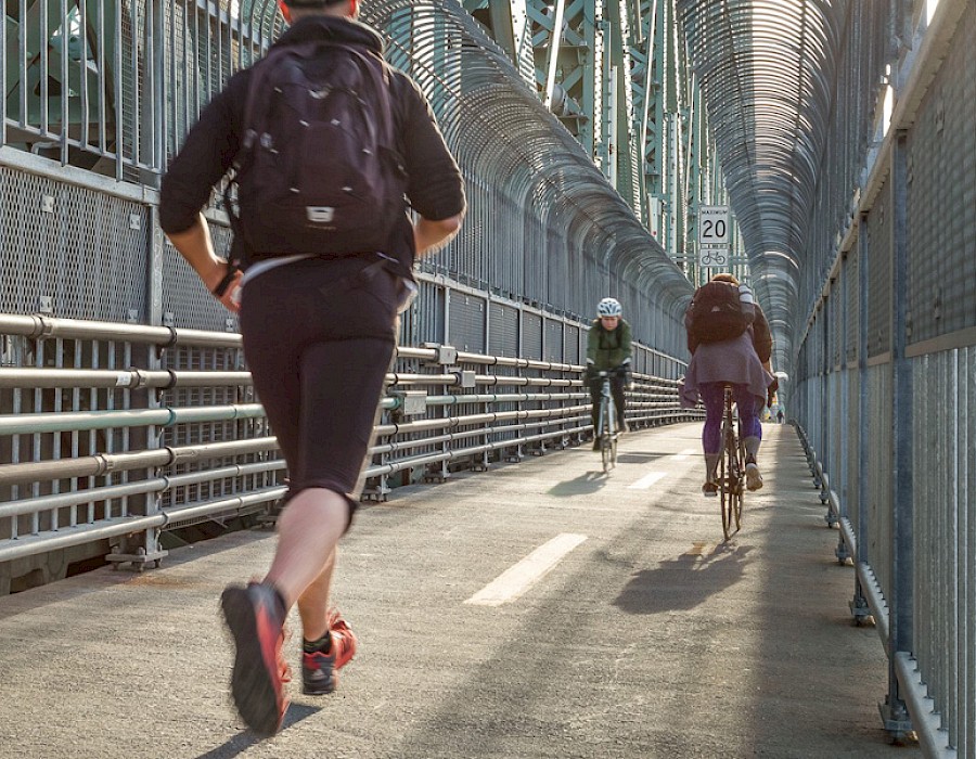 Mobilité active | Pont Jacques-Cartier : piste multifonctionnelle et trottoir ouverts 24/7 dès le vendredi 7 avril