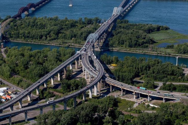 Normal traffic lane configuration