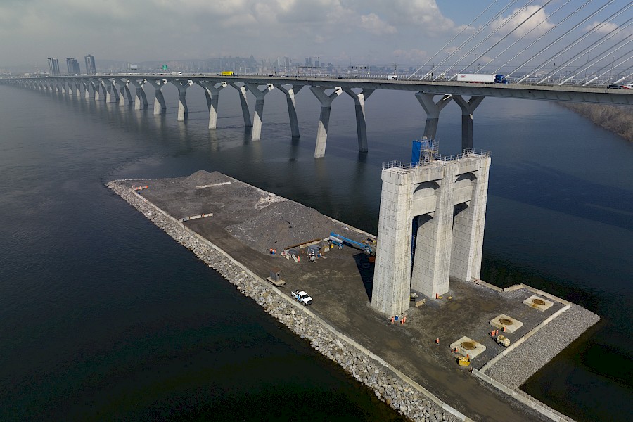 West sector of the original Champlain Bridge (November 2022).