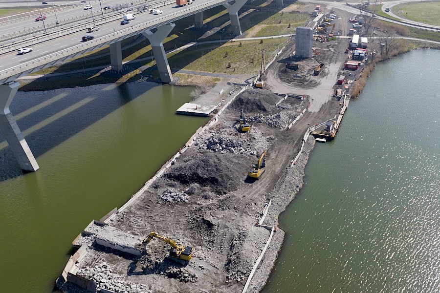 West sector of the original Champlain Bridge (November 2022).