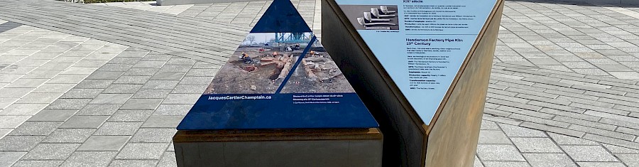 Information plinth and reuse of materials from the original Champlain Bridge